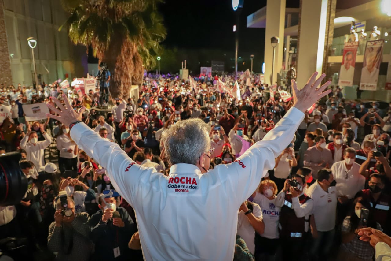 rocha con gente