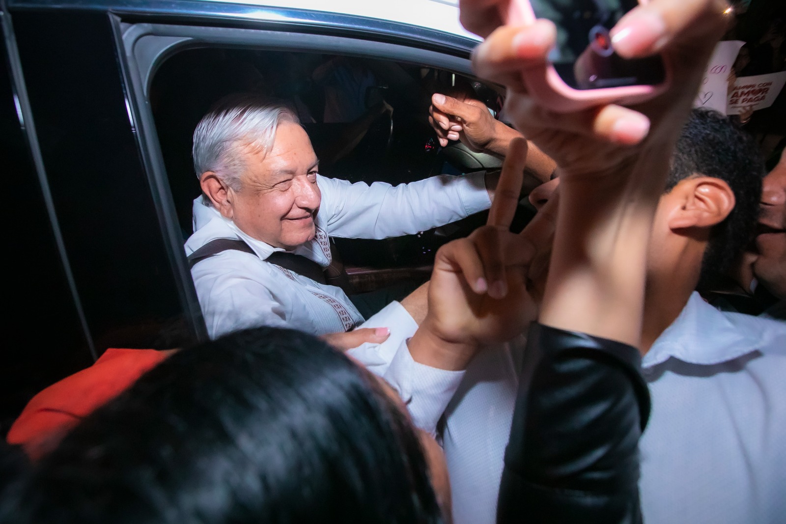AMLO llegando