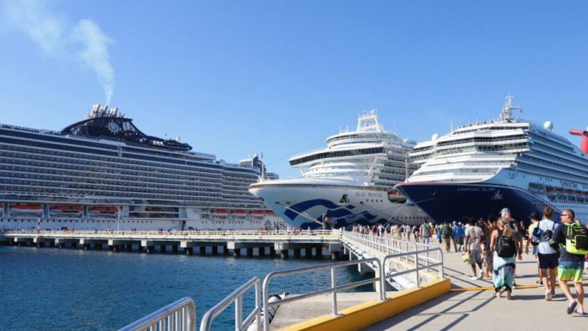 CRUCEROS TURISTICOS