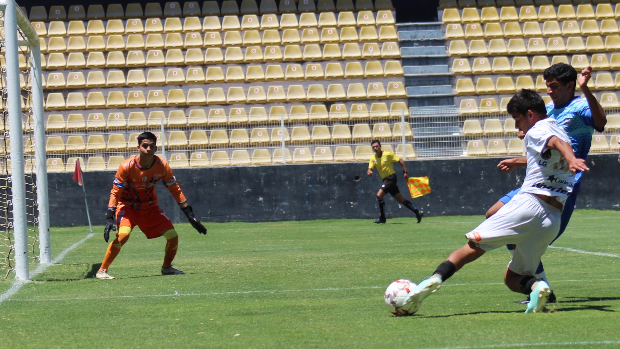 IMDISPARO A GOL ANTE HALCONES