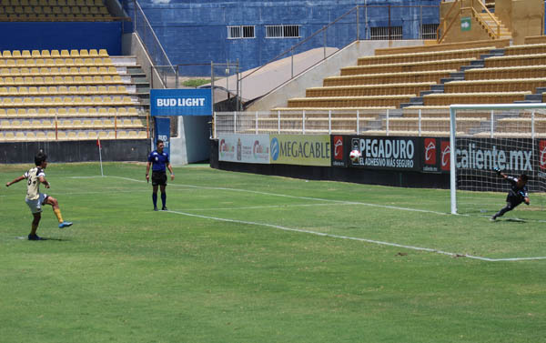 Mirsha anota primer penal