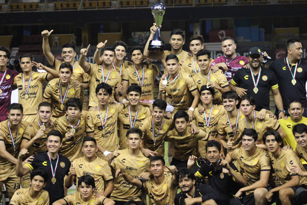 campeones trofeo Ruben